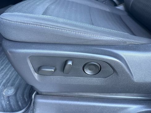 Used 2025 Chevrolet Silverado 2500 LT w/ Convenience Package AWD/4WD image 13