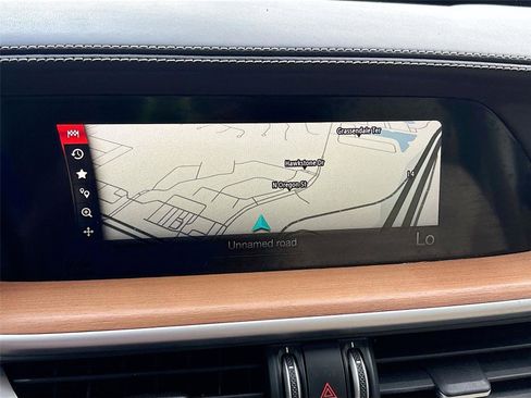 Used 2019 Alfa Romeo Stelvio Ti Lusso w/ Quick Order Package 22X Lusso image 13