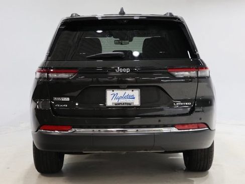Used 2023 Jeep Grand Cherokee Limited w/ Luxury Tech Group II AWD/4WD image 6