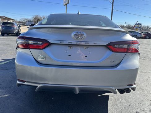 Used 2021 Toyota Camry SE image 7