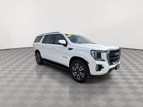 Used 2022 GMC Yukon XL AT4 AWD/4WD image 2