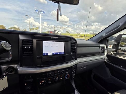 Used 2025 Ford F250 XLT w/ Tremor Off-Road Package AWD/4WD image 19