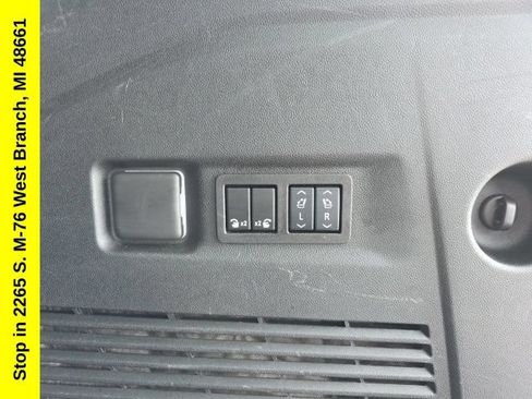 Used 2024 GMC Yukon XL Denali Ultimate w/ LPO, Floor Liner Package AWD/4WD image 23