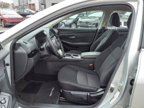 Used 2022 Nissan Sentra SV image 12