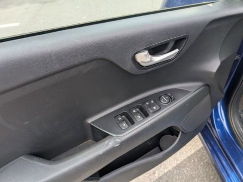 Used 2020 Kia Rio S image 7