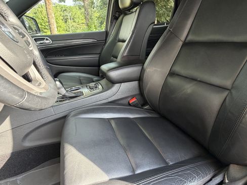 Used 2021 Jeep Grand Cherokee Limited w/ Premium Lighting Group AWD/4WD image 17