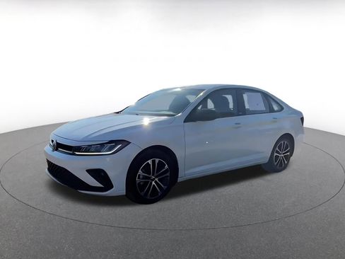 Used 2025 Volkswagen Jetta Sport image 7