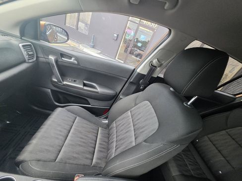 Used 2017 Kia Sportage LX AWD/4WD image 29