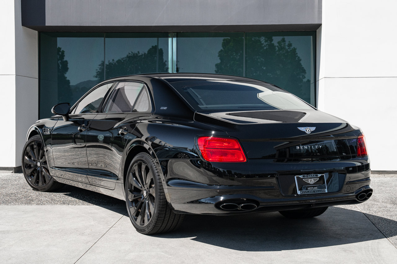 Used 2024 Bentley Flying Spur V8 AWD/4WD image 3