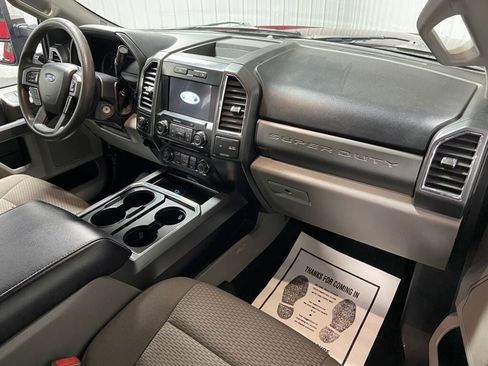 Used 2017 Ford F250 XLT w/ XLT Premium Package image 7