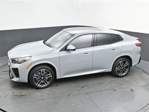 Certified 2024 BMW X2 xDrive28i w/ M Sport Package image 45