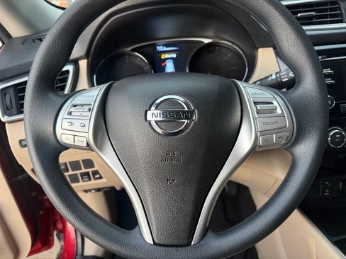 Used 2016 Nissan Rogue S AWD/4WD image 30