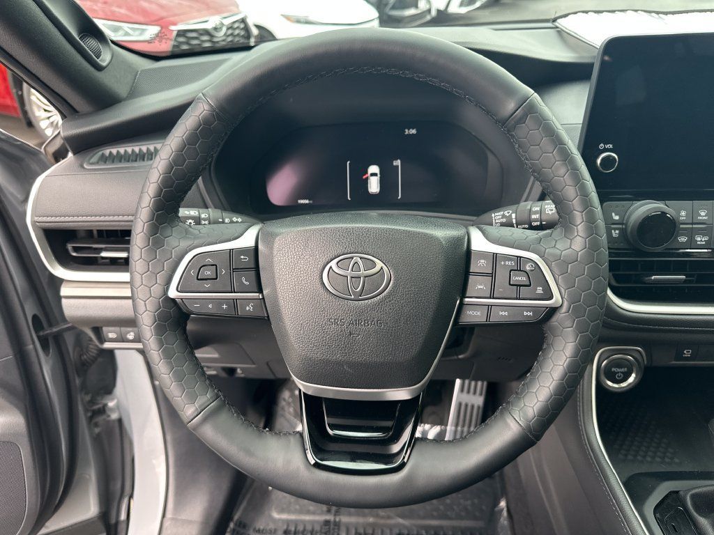 Certified 2025 Toyota Grand Highlander AWD Hybrid image 20