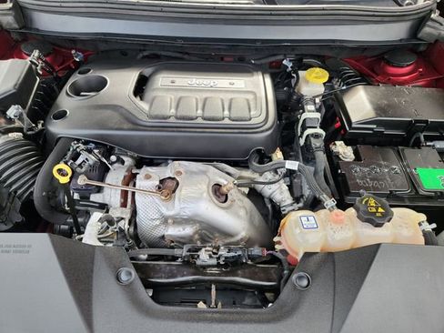 Used 2019 Jeep Cherokee Limited image 29