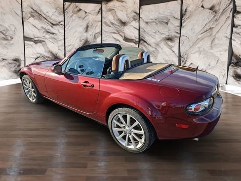 Used 2008 MAZDA MX-5 Miata Grand Touring w/ Premium Pkg image 4