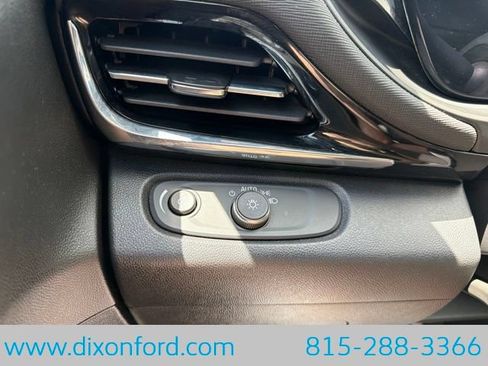 Used 2025 Buick Envista Sport Touring w/ Convenience I Package FWD image 18