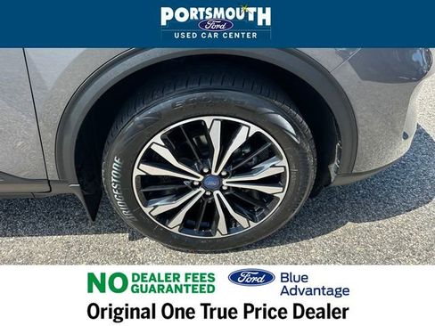 Used 2022 Ford Escape SE w/ SE Sport Appearance Package image 33