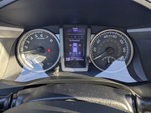 Used 2018 Toyota Tacoma SR5 image 24