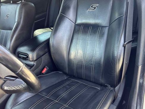 Used 2021 Chrysler 300 S RWD image 11