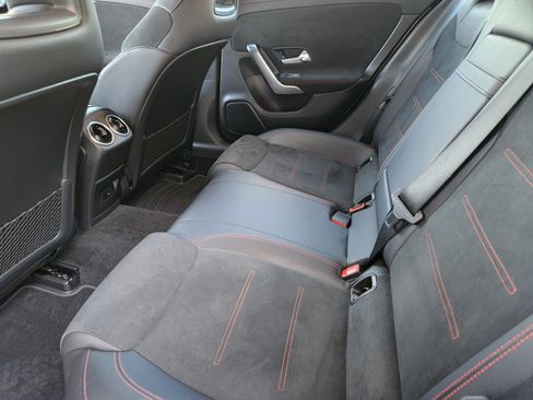 Used 2022 Mercedes-Benz CLA 35 AMG 4MATIC image 31