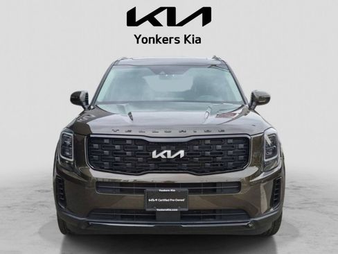 Certified 2022 Kia Telluride EX w/ EX Premium Package AWD/4WD image 3
