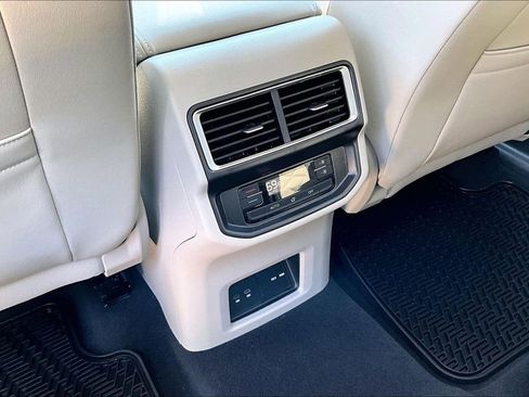 Certified 2026 Volkswagen Atlas SE AWD/4WD image 18