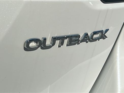 Used 2023 Subaru Outback Premium AWD/4WD image 8