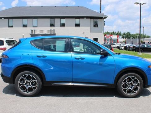 Used 2025 Alfa Romeo Tonale w/ Premium Package AWD/4WD image 6