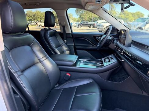 Used 2024 Lincoln Aviator 2WD w/ Premium Package image 16