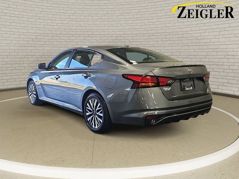 Certified 2025 Nissan Altima 2.5 SV FWD image 7