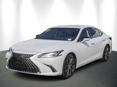 Used 2025 Lexus ES 350 w/ Premium Package image 3