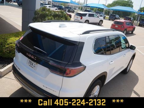 Used 2026 GMC Acadia Elevation w/ Elevation Premium Package AWD/4WD image 14