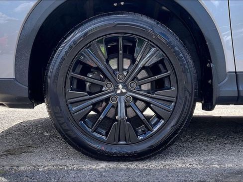 Used 2018 Mitsubishi Eclipse Cross LE AWD/4WD image 9