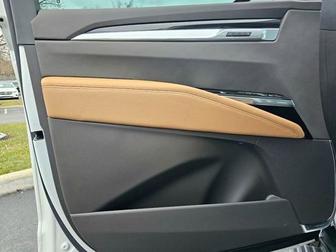 Used 2025 Cadillac Escalade Premium Luxury w/ Touring Package image 26