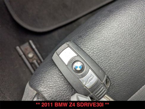 Used 2011 BMW Z4 sDrive30i image 23