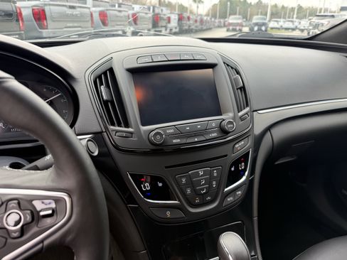 Used 2017 Buick Regal GS image 18