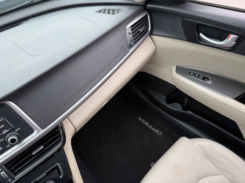 Used 2016 Kia Optima LX image 29