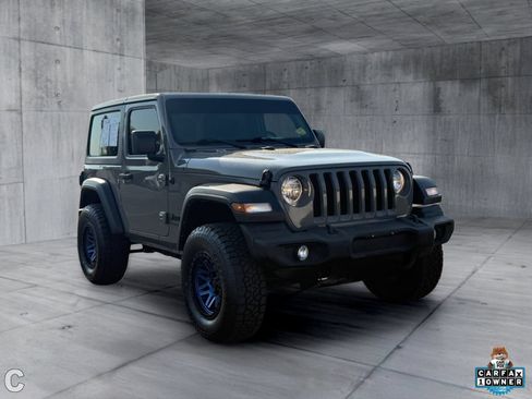 Used 2022 Jeep Wrangler Sport AWD/4WD image 8