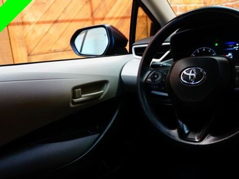 Used 2023 Toyota Corolla LE FWD image 31