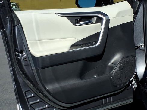 Used 2024 Toyota RAV4 XLE image 22