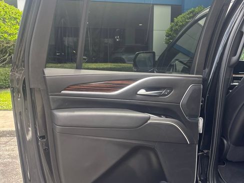 Used 2024 Cadillac Escalade ESV Premium Luxury w/ Performance Package AWD/4WD image 9