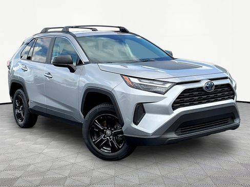 Used 2024 Toyota RAV4 LE AWD/4WD image 3