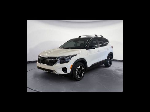 Used 2025 Kia Seltos S FWD image 2