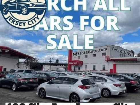 Used 2014 Ford Explorer XLT w/ Equipment Group 202A AWD/4WD image 3