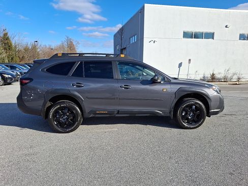Used 2022 Subaru Outback Wilderness image 7