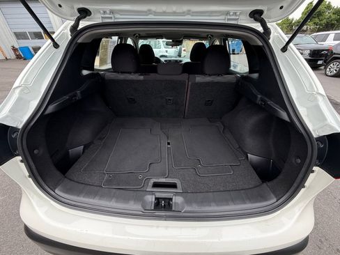 Used 2019 Nissan Rogue Sport SV AWD/4WD image 25