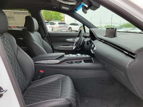 New 2025 Genesis GV70 3.5T Sport w/ Sport Advanced Package image 17