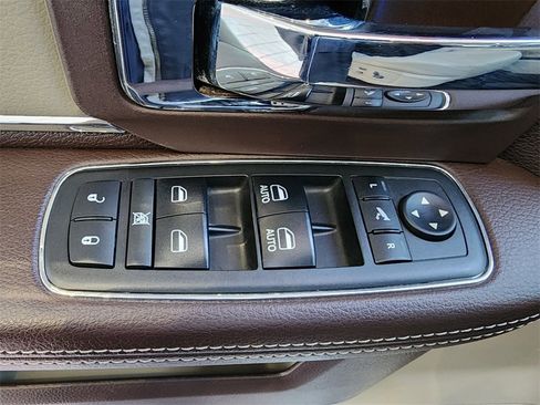 Used 2018 RAM 2500 Laramie w/ Off Road Package image 16