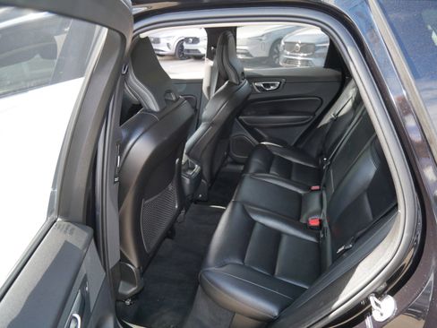 Certified 2023 Volvo XC60 B5 Plus w/ Climate Package AWD/4WD image 11