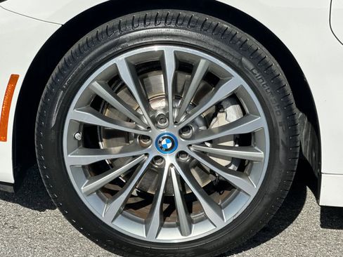 Certified 2023 BMW 530e 530e w/ Convenience Package image 33